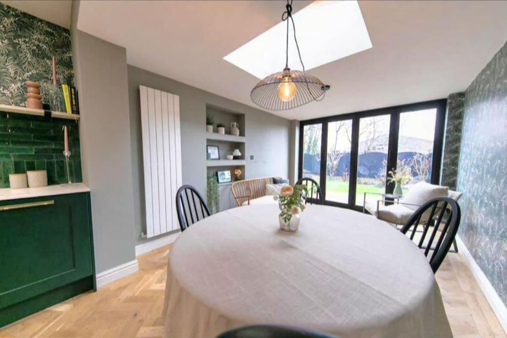 Recently Refurbished Home. Poulton-le-Fylde Kültér fotó